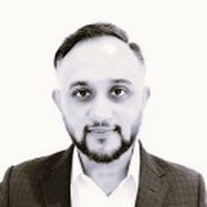 Ashish Bahl (Principal Director - Data & AI of Accenture Pte Ltd)